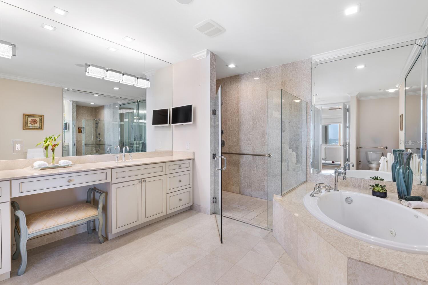 A4641539 Property Photo