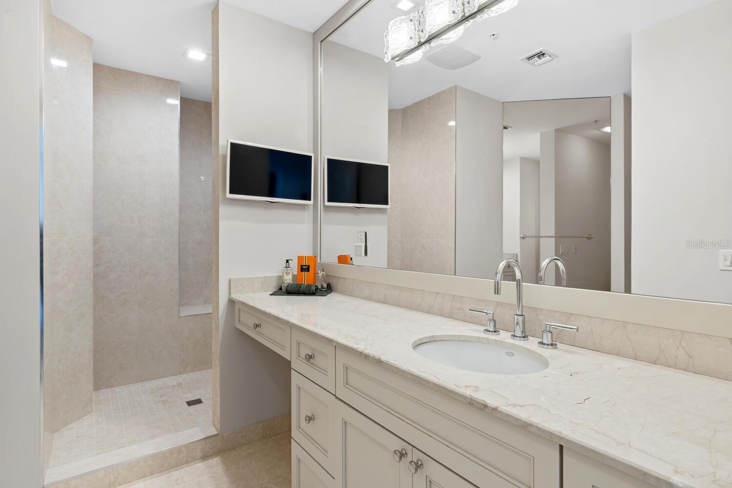 A4641539 Property Photo