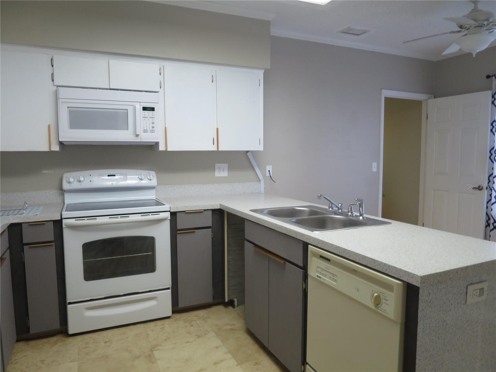 237 S SHADOWBAY BLVD, LONGWOOD, FL, 32779