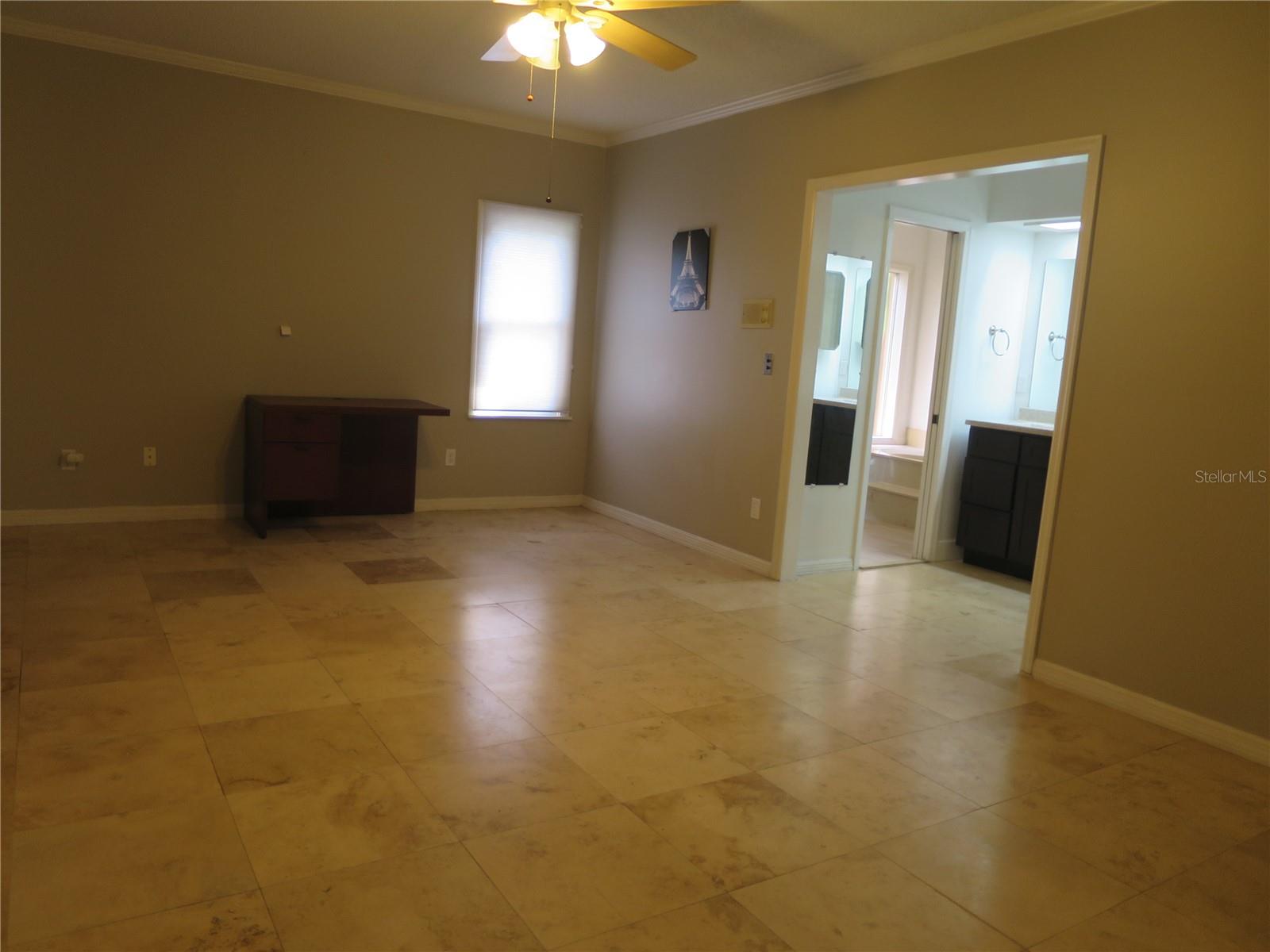 237 S SHADOWBAY BLVD, LONGWOOD, FL, 32779