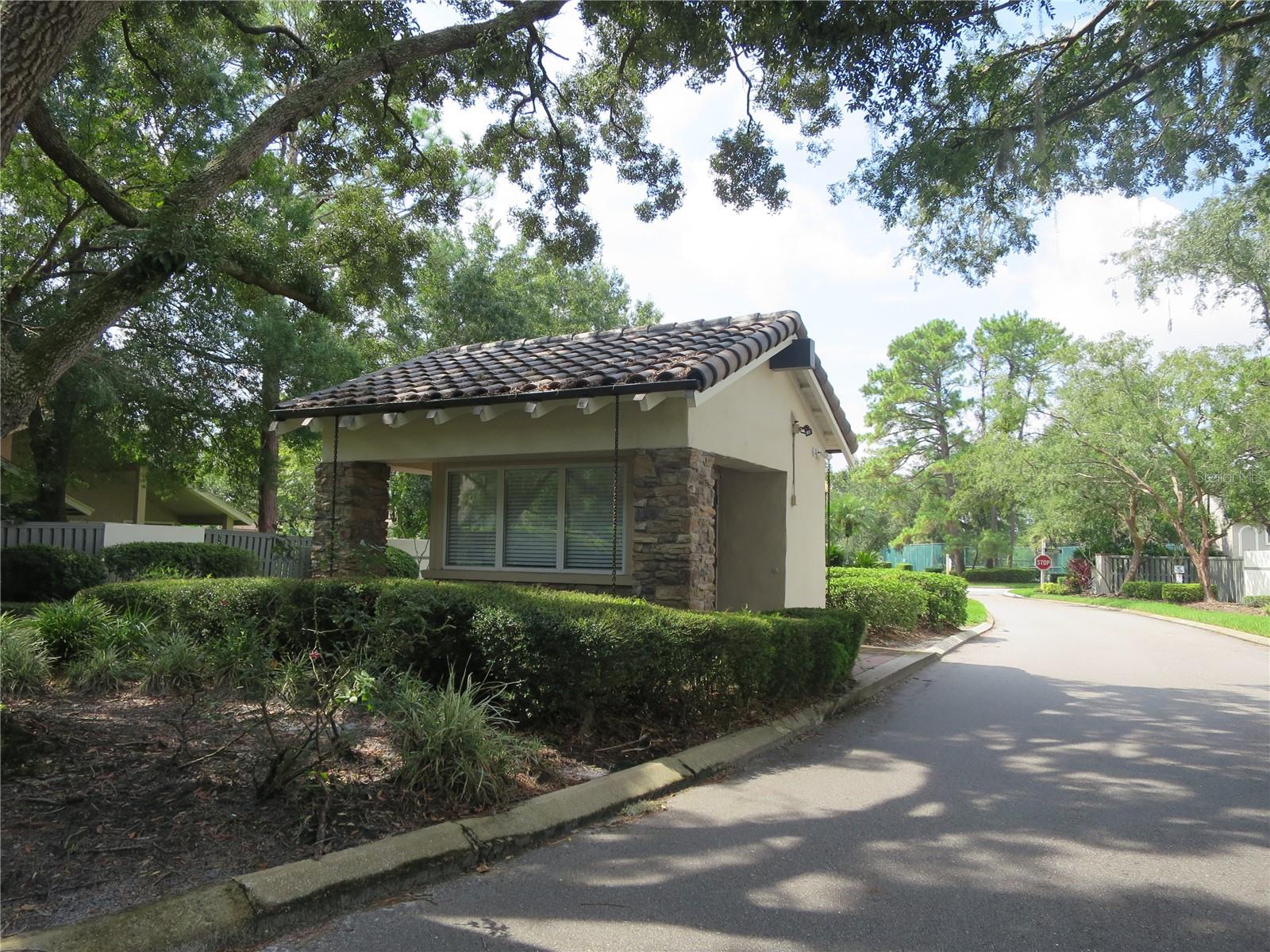 237 S SHADOWBAY BLVD, LONGWOOD, FL, 32779