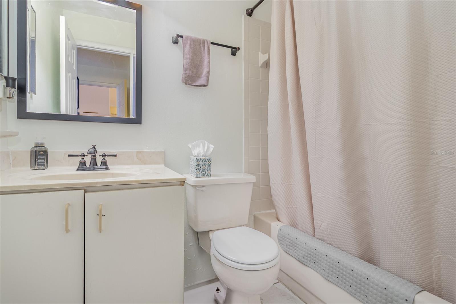 2552 WOODGATE BLVD #204, ORLANDO, FL, 32822