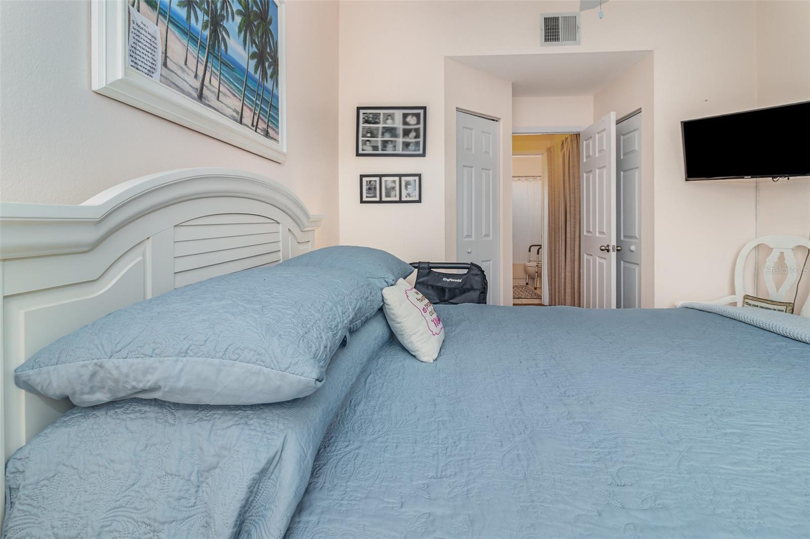 2552 WOODGATE BLVD #204, ORLANDO, FL, 32822