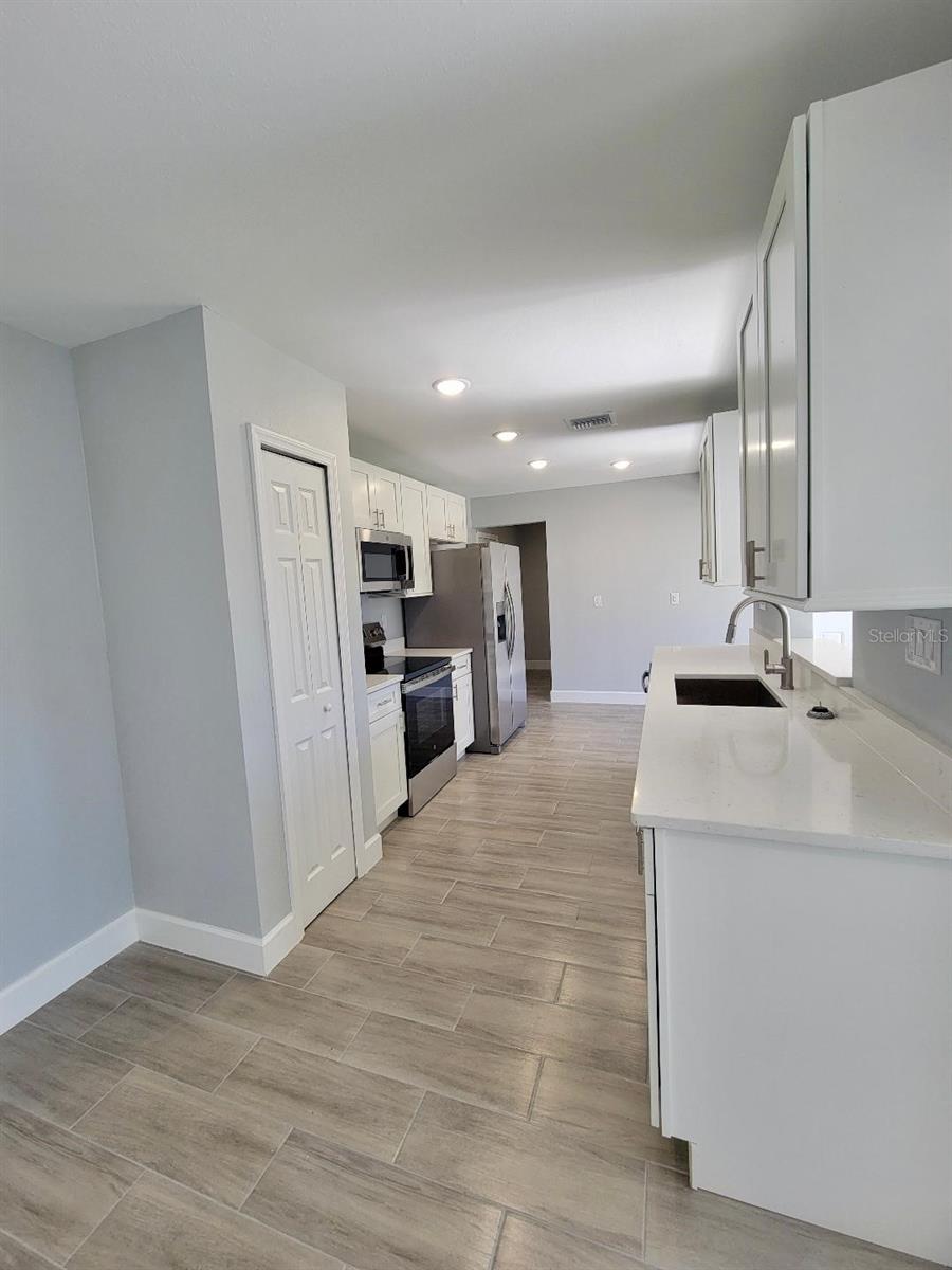 1247 PRICE CIR NW, PORT CHARLOTTE, FL, 33948