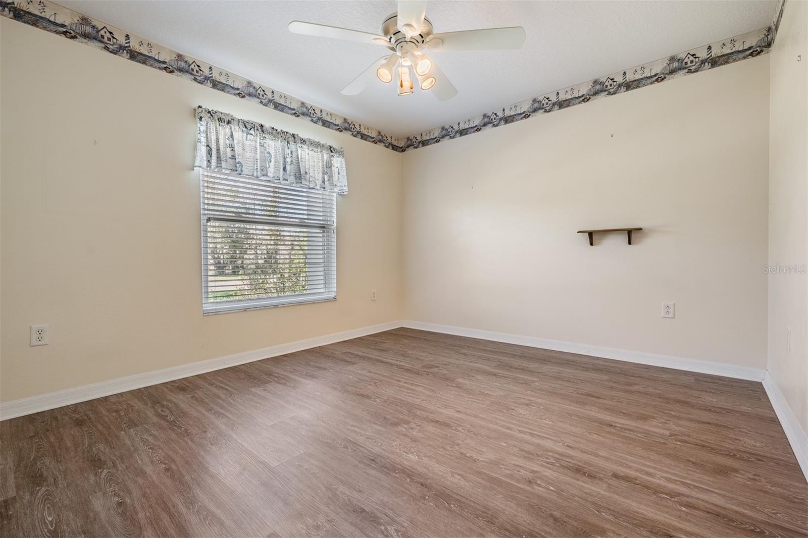 10237 COLLAR DR, SAN ANTONIO, FL, 33576