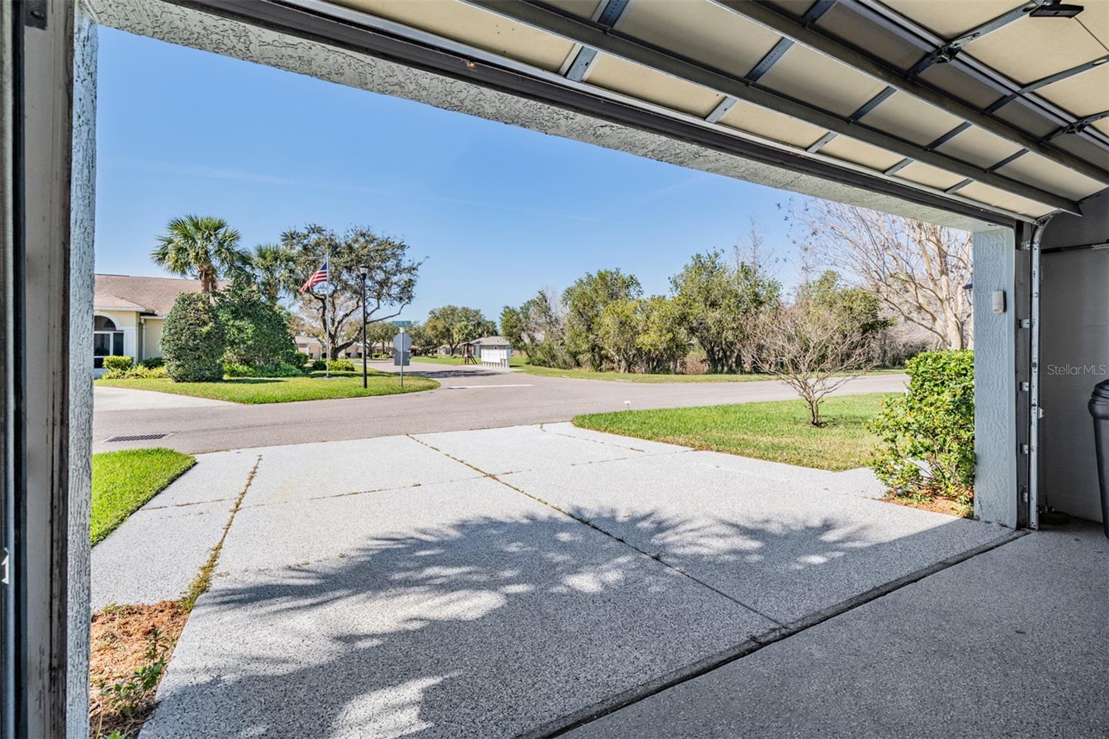 10237 COLLAR DR, SAN ANTONIO, FL, 33576