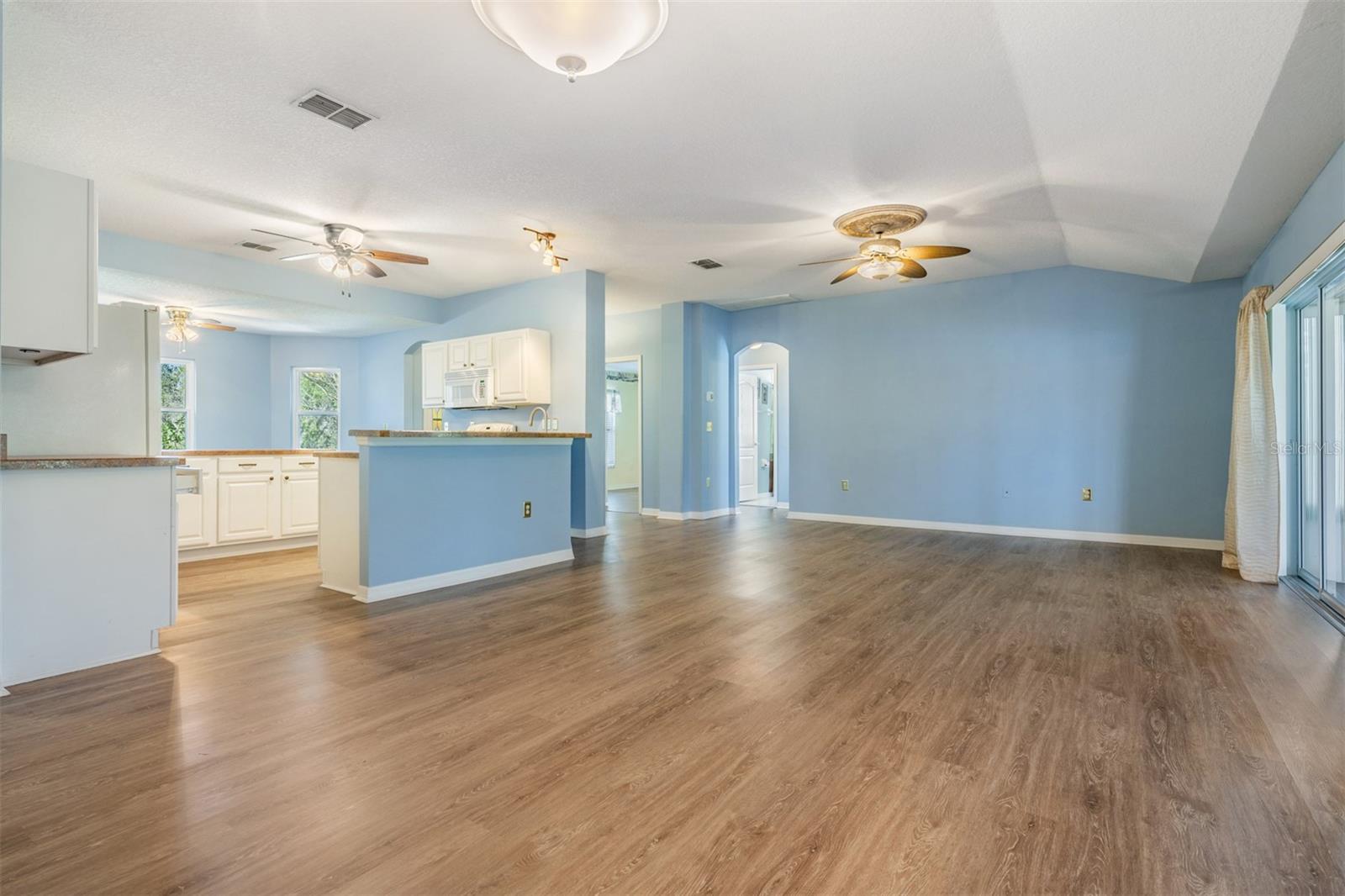 10237 COLLAR DR, SAN ANTONIO, FL, 33576