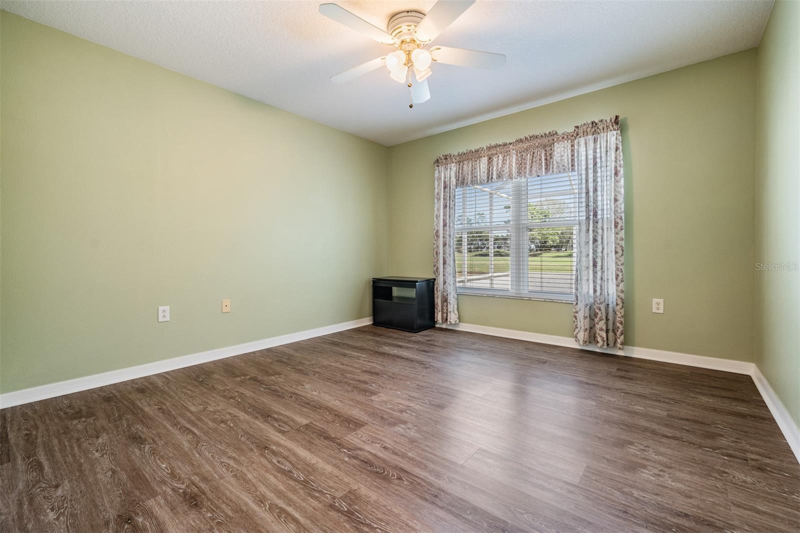 10237 COLLAR DR, SAN ANTONIO, FL, 33576