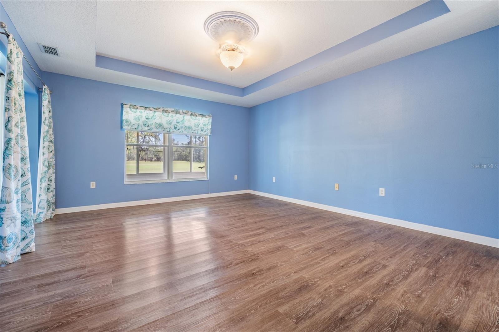 10237 COLLAR DR, SAN ANTONIO, FL, 33576