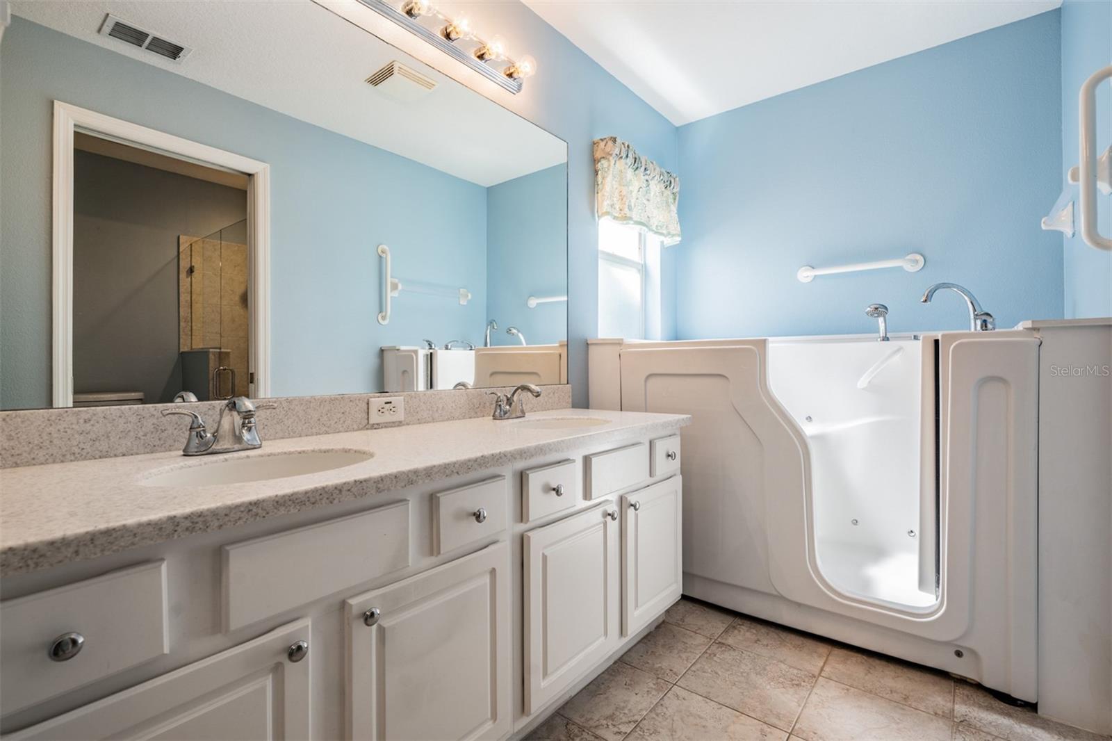 10237 COLLAR DR, SAN ANTONIO, FL, 33576