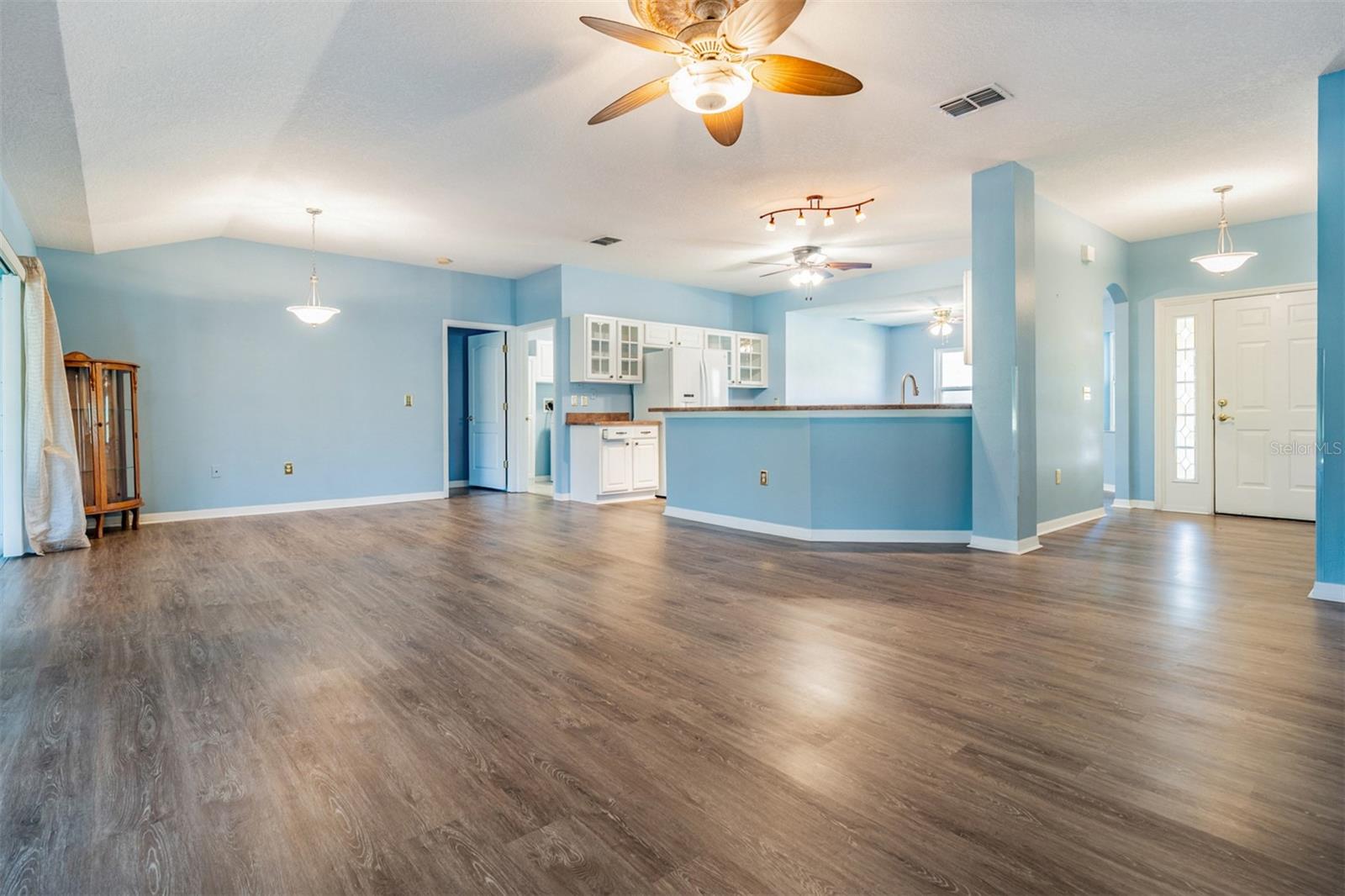 10237 COLLAR DR, SAN ANTONIO, FL, 33576
