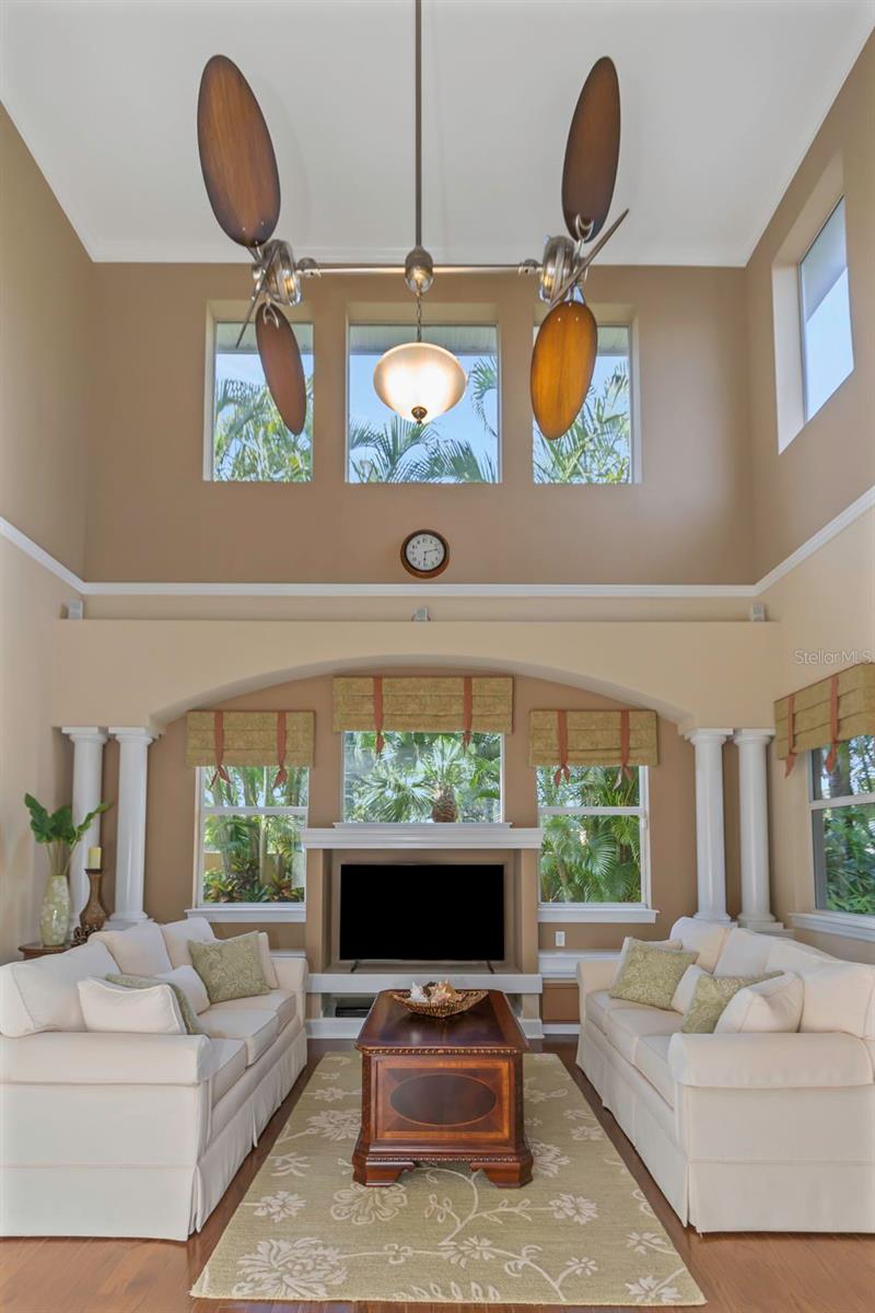 2910 SUNRISE DR, CLEARWATER, FL, 33759