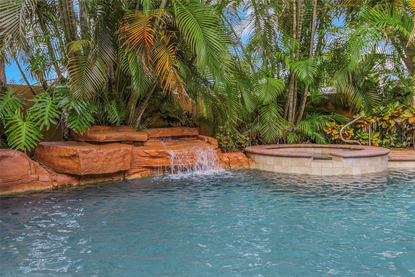 2910 SUNRISE DR, CLEARWATER, FL, 33759