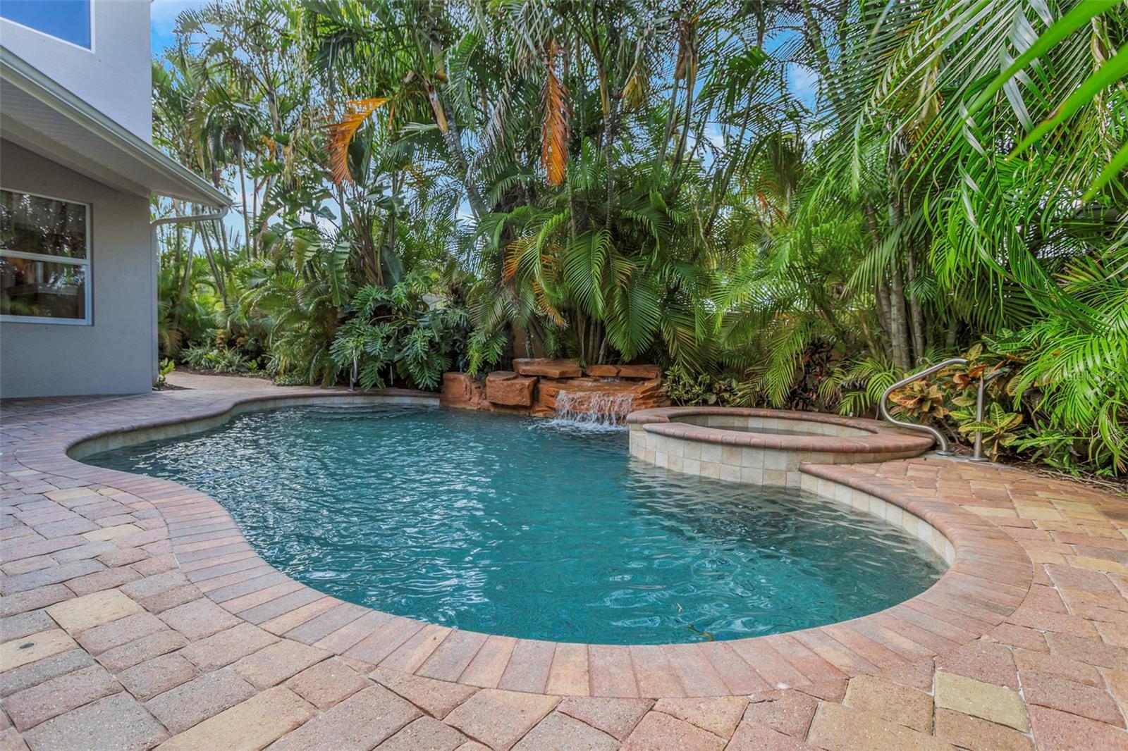 2910 SUNRISE DR, CLEARWATER, FL, 33759