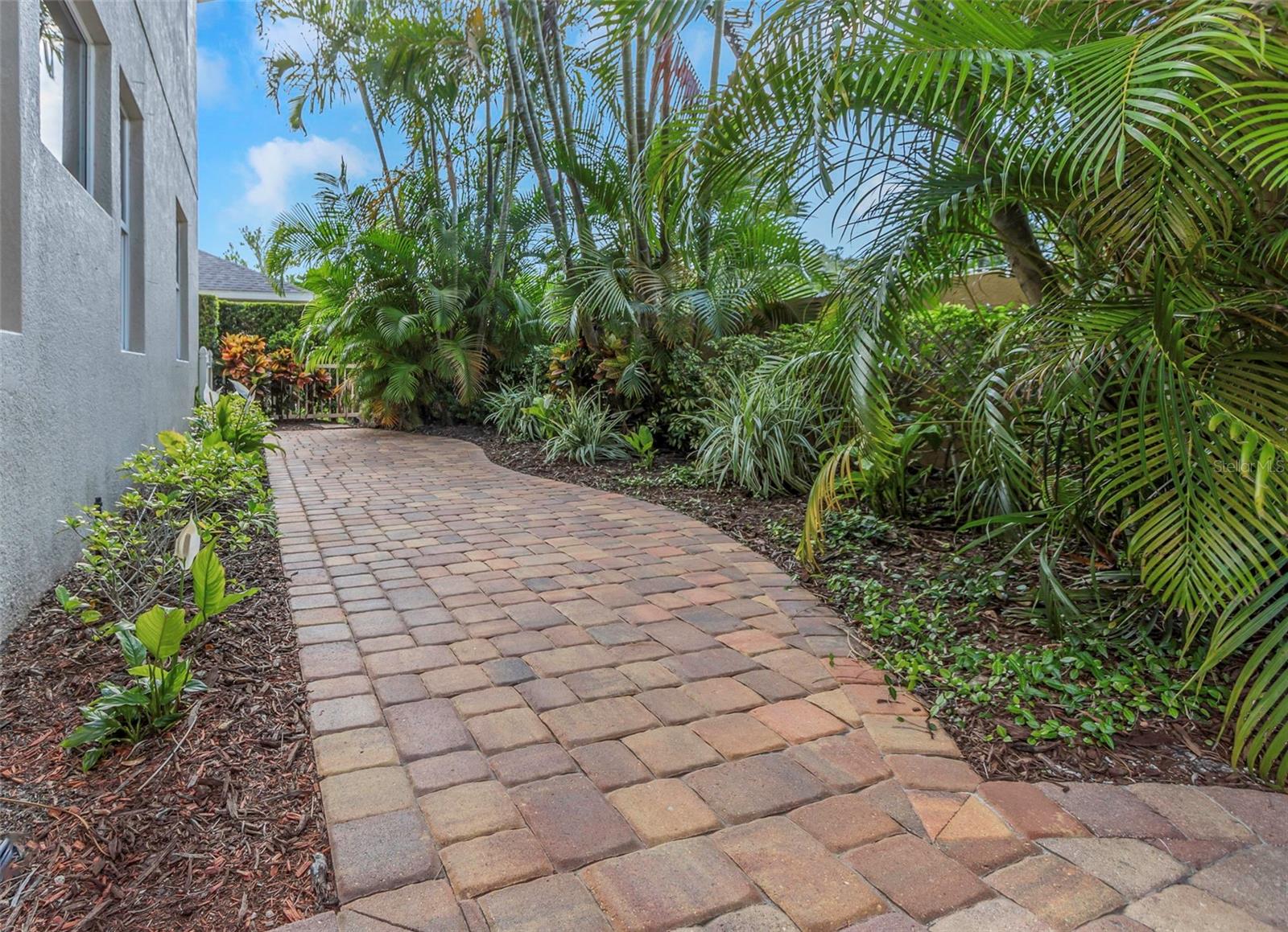 2910 SUNRISE DR, CLEARWATER, FL, 33759
