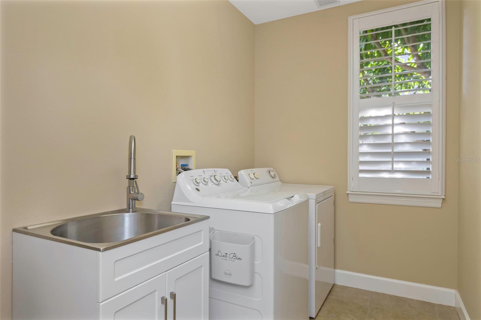 2910 SUNRISE DR, CLEARWATER, FL, 33759