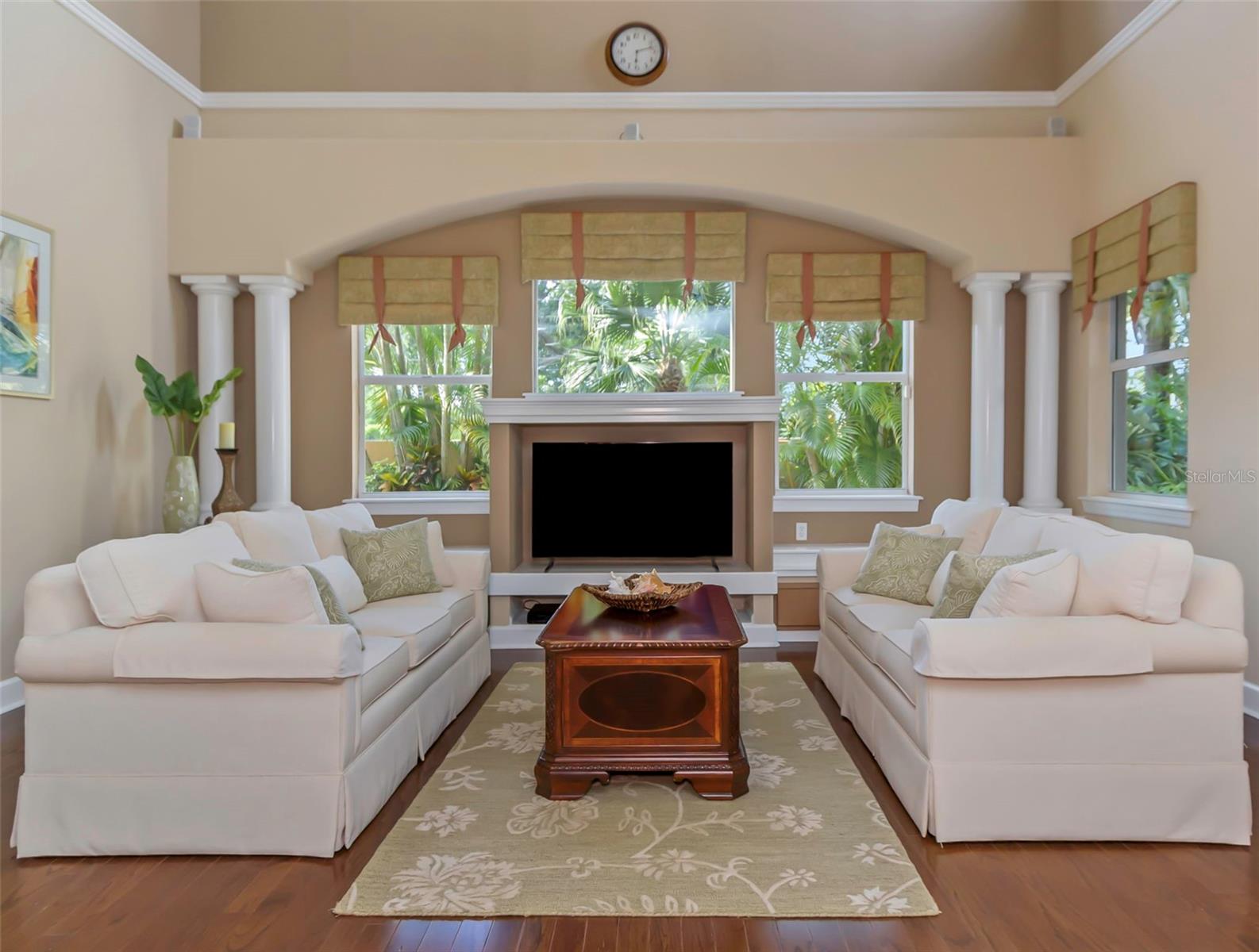 2910 SUNRISE DR, CLEARWATER, FL, 33759