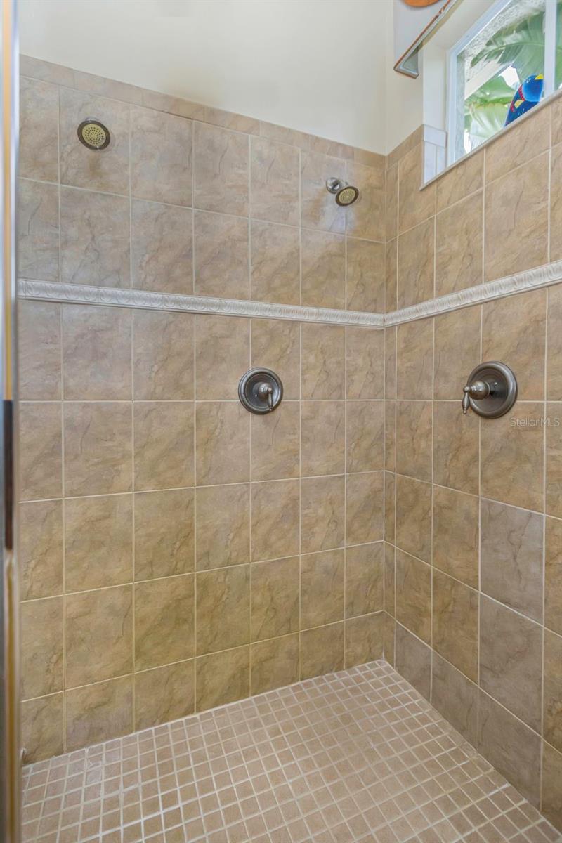 2910 SUNRISE DR, CLEARWATER, FL, 33759