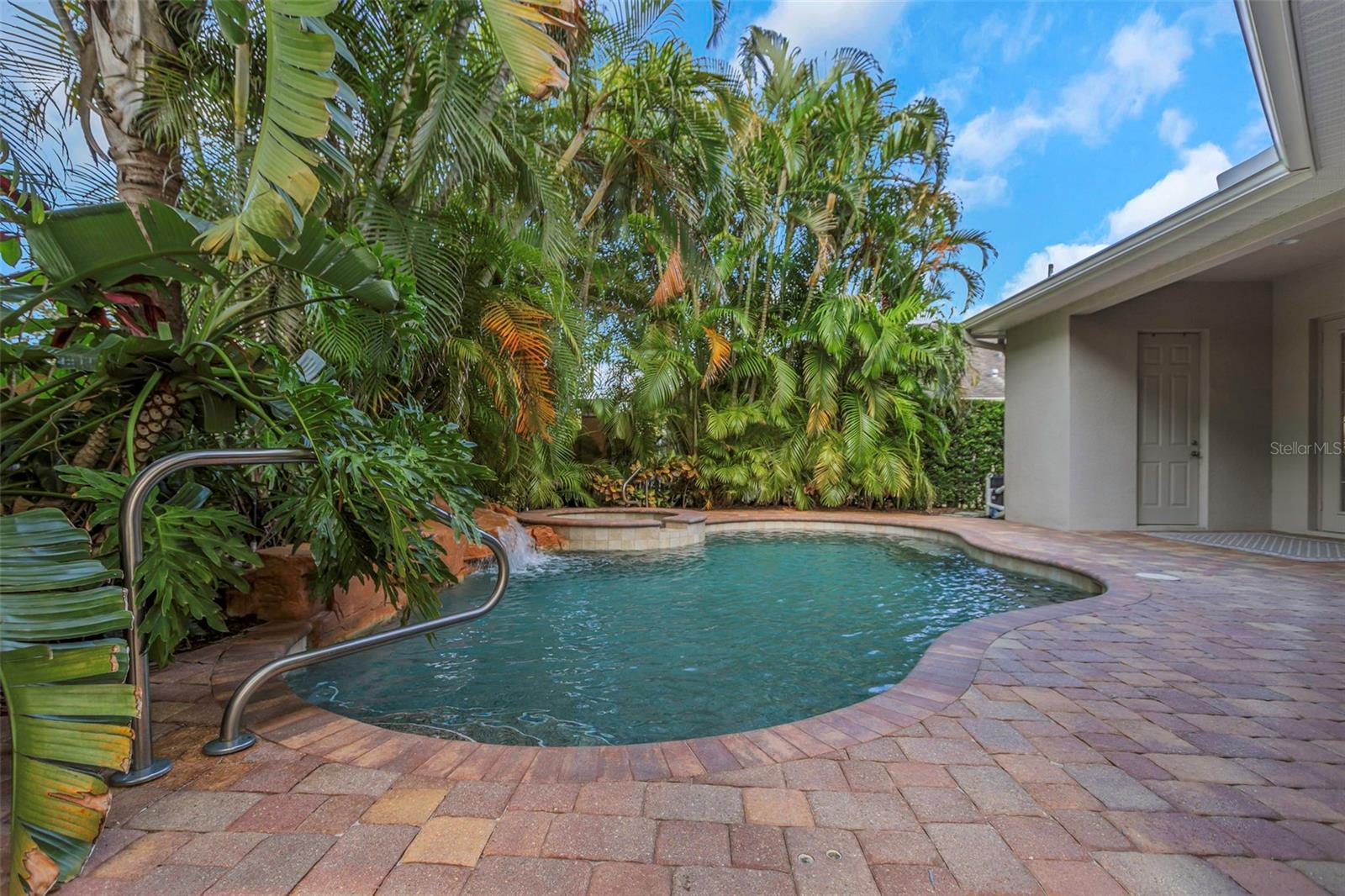 2910 SUNRISE DR, CLEARWATER, FL, 33759