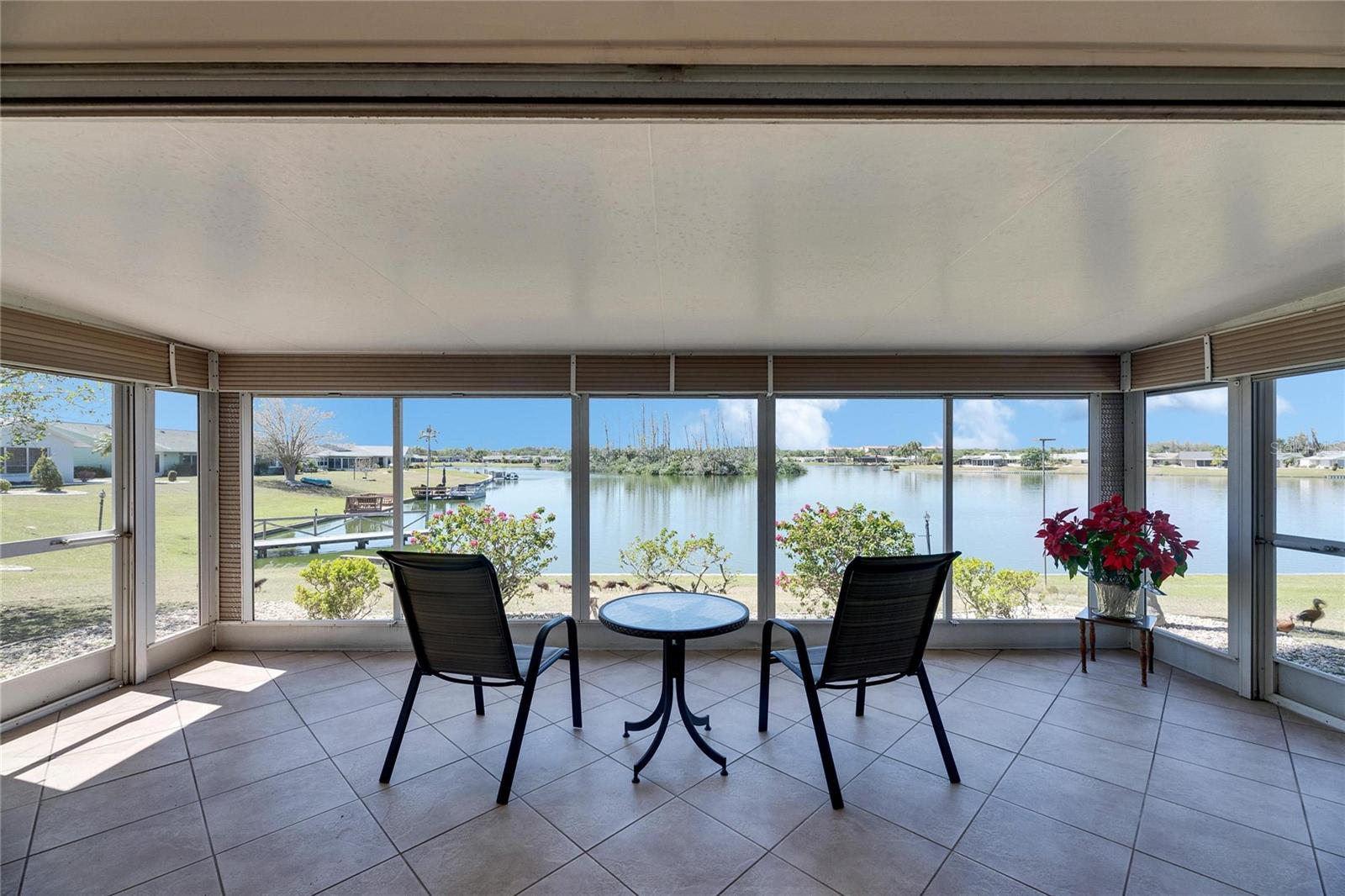 1504 VALLEY FORGE BLVD, SUN CITY CENTER, FL, 33573