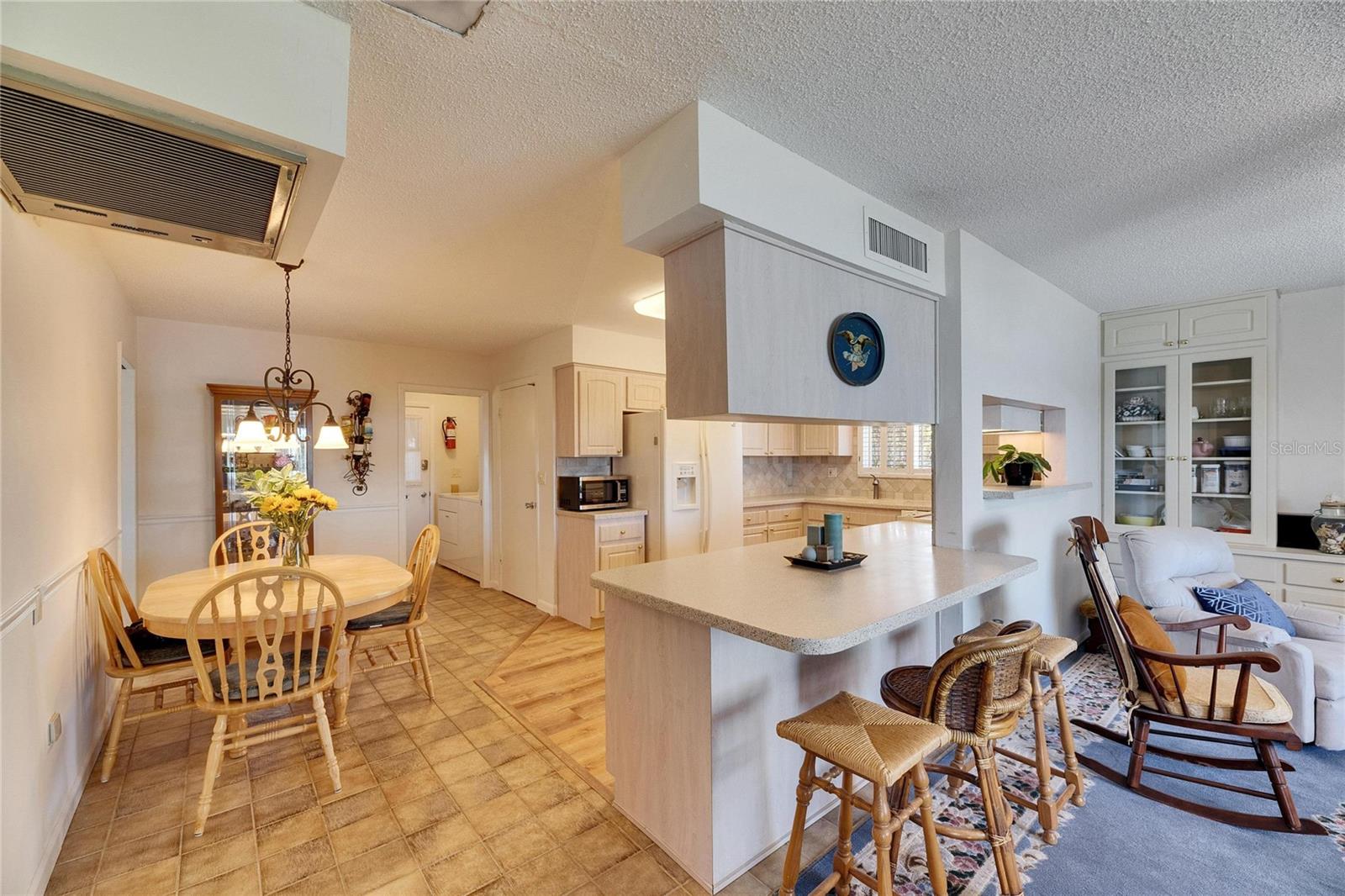 1504 VALLEY FORGE BLVD, SUN CITY CENTER, FL, 33573