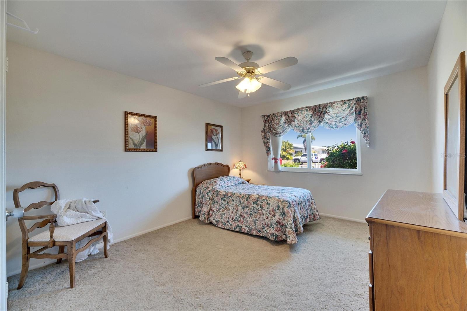 1504 VALLEY FORGE BLVD, SUN CITY CENTER, FL, 33573