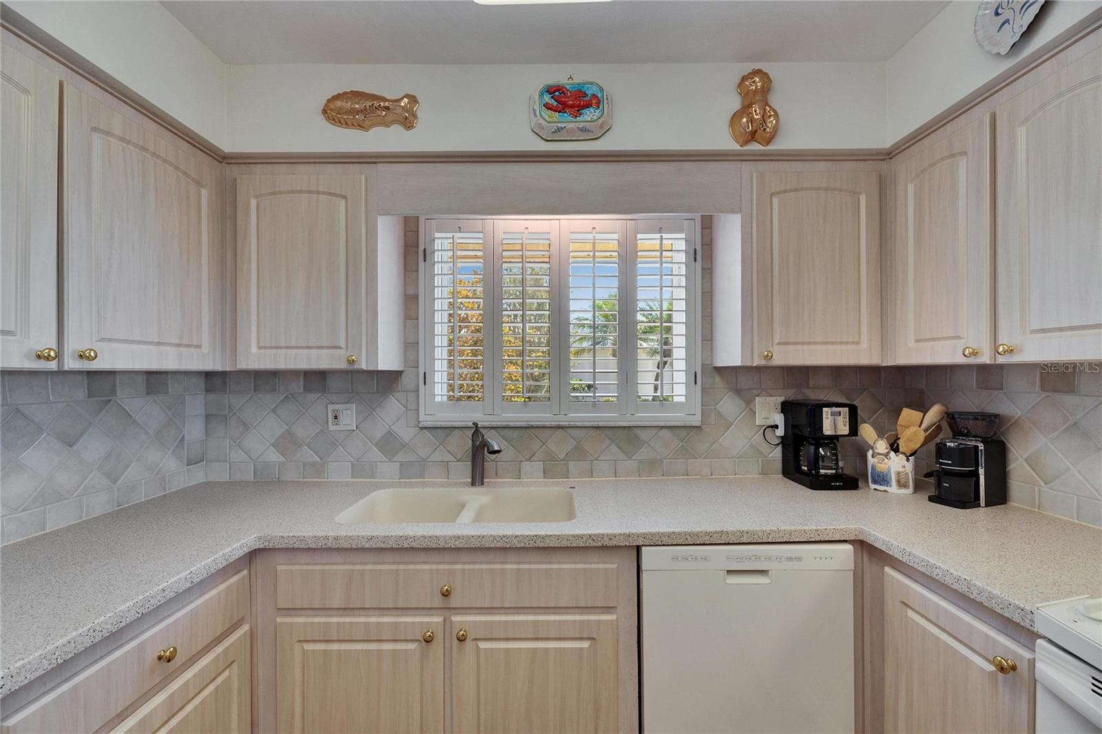 1504 VALLEY FORGE BLVD, SUN CITY CENTER, FL, 33573