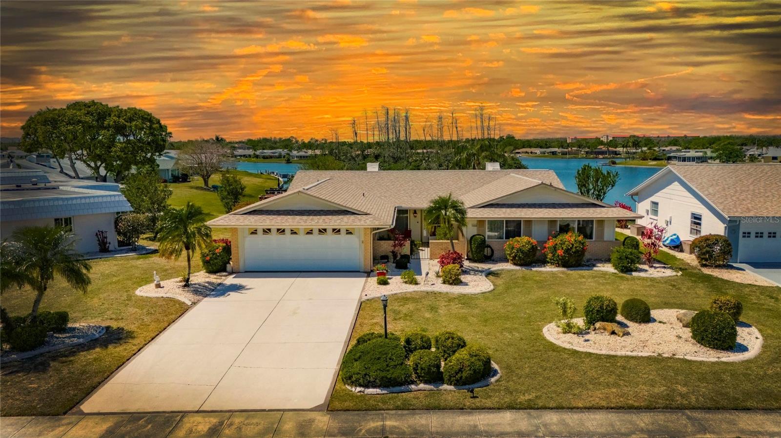 1504 VALLEY FORGE BLVD, SUN CITY CENTER, FL, 33573