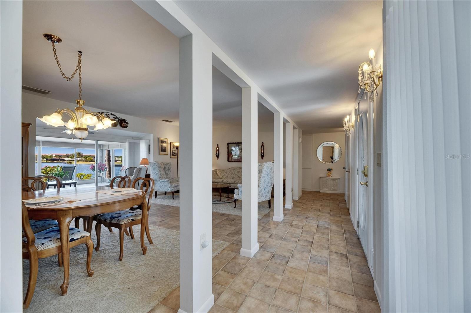 1504 VALLEY FORGE BLVD, SUN CITY CENTER, FL, 33573