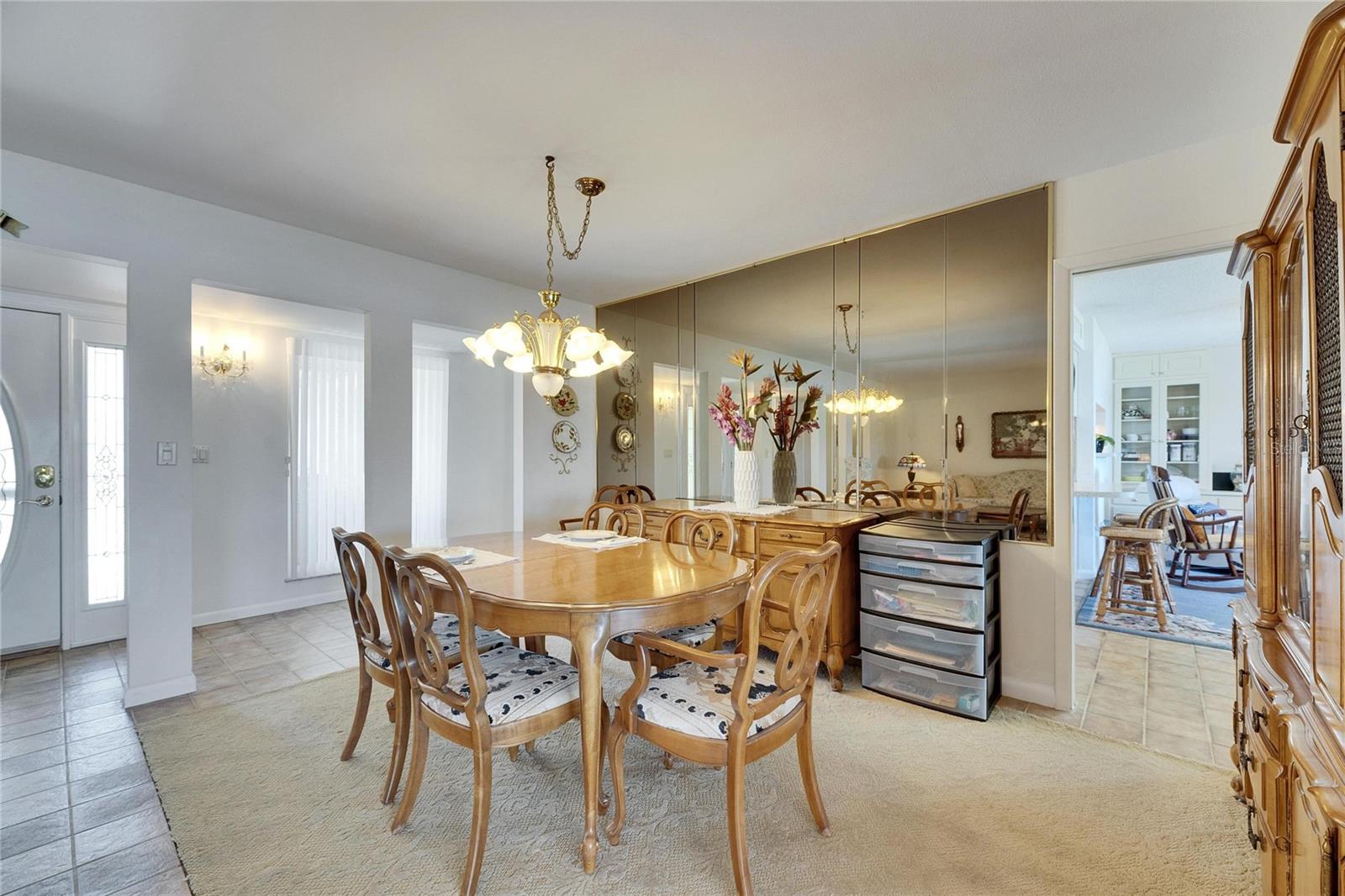 1504 VALLEY FORGE BLVD, SUN CITY CENTER, FL, 33573