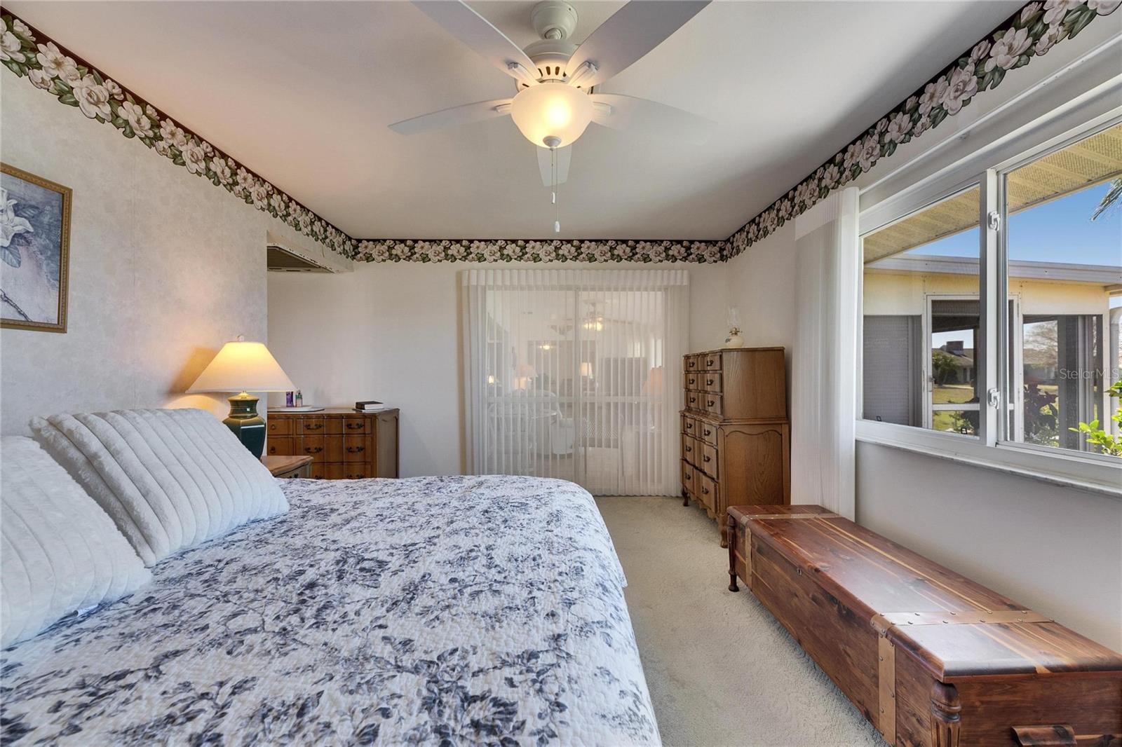 1504 VALLEY FORGE BLVD, SUN CITY CENTER, FL, 33573