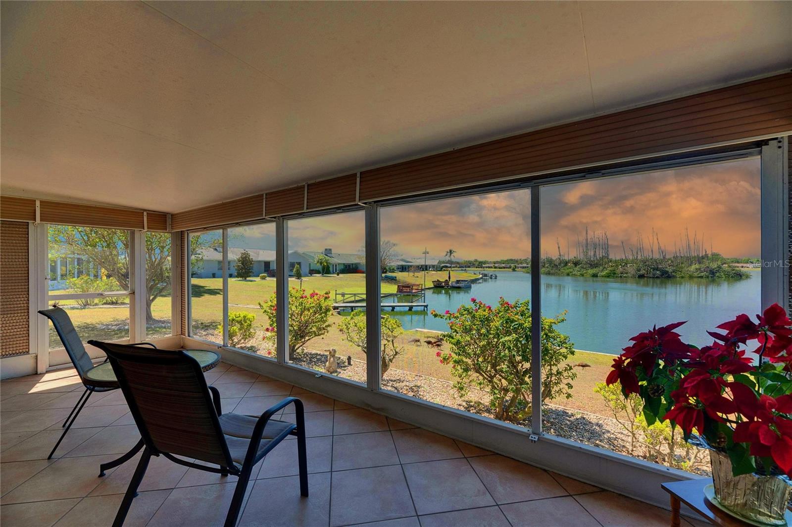 1504 VALLEY FORGE BLVD, SUN CITY CENTER, FL, 33573