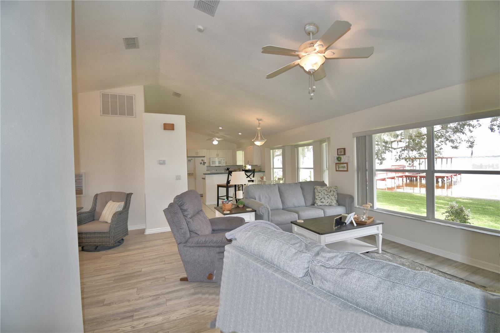 1301 S LAKE REEDY BLVD, FROSTPROOF, FL, 33843