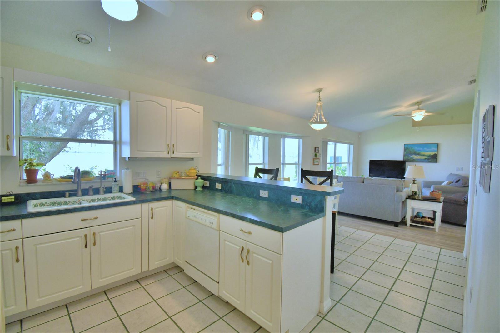 1301 S LAKE REEDY BLVD, FROSTPROOF, FL, 33843