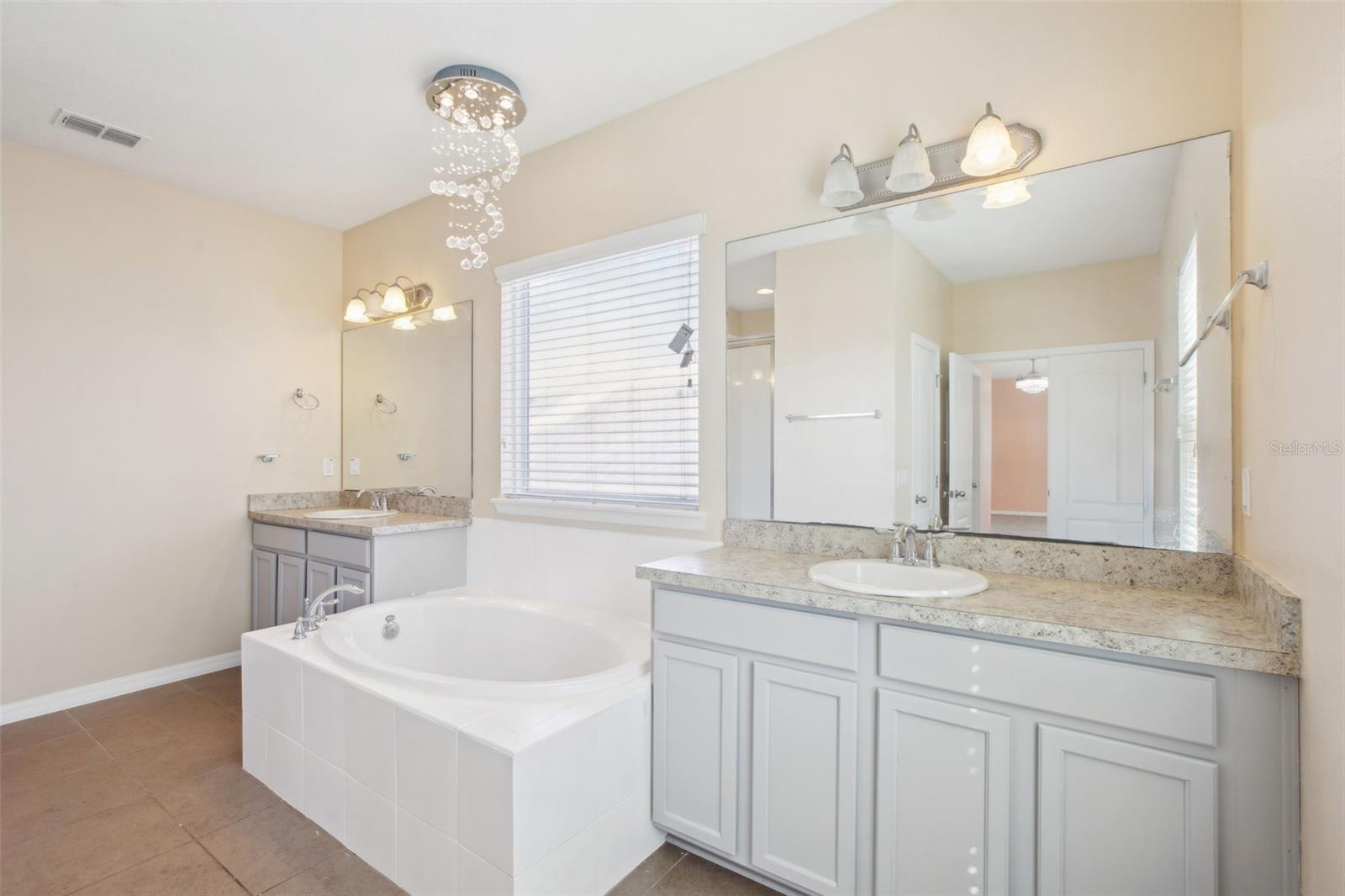 11549 TANGLE BRANCH LN, GIBSONTON, FL, 33534