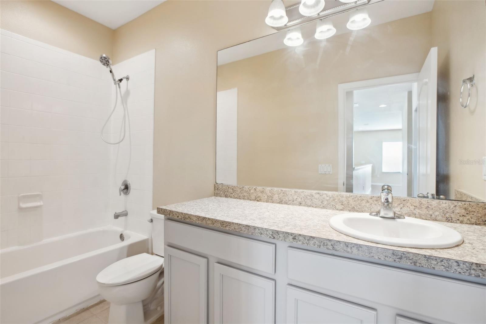11549 TANGLE BRANCH LN, GIBSONTON, FL, 33534