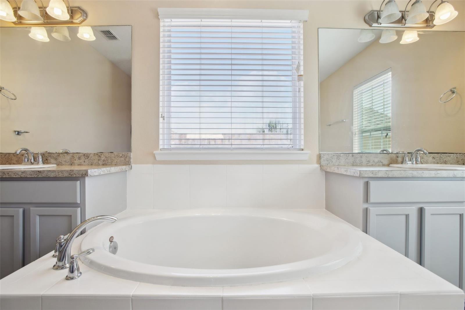 11549 TANGLE BRANCH LN, GIBSONTON, FL, 33534