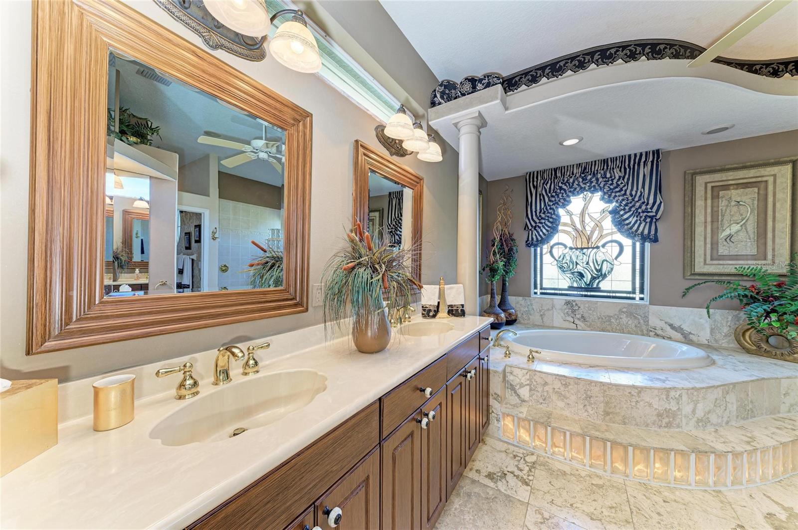 10002 CHERRY HILLS AVENUE CIR, BRADENTON, FL, 34202