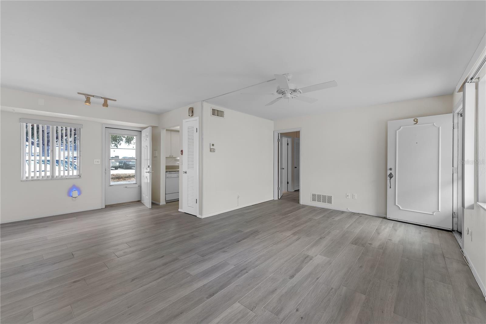 3751 S SCHOOL AVE #9, SARASOTA, FL, 34239