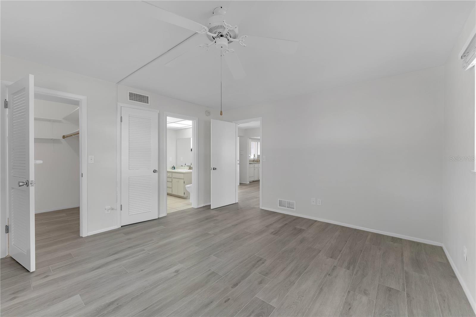 3751 S SCHOOL AVE #9, SARASOTA, FL, 34239