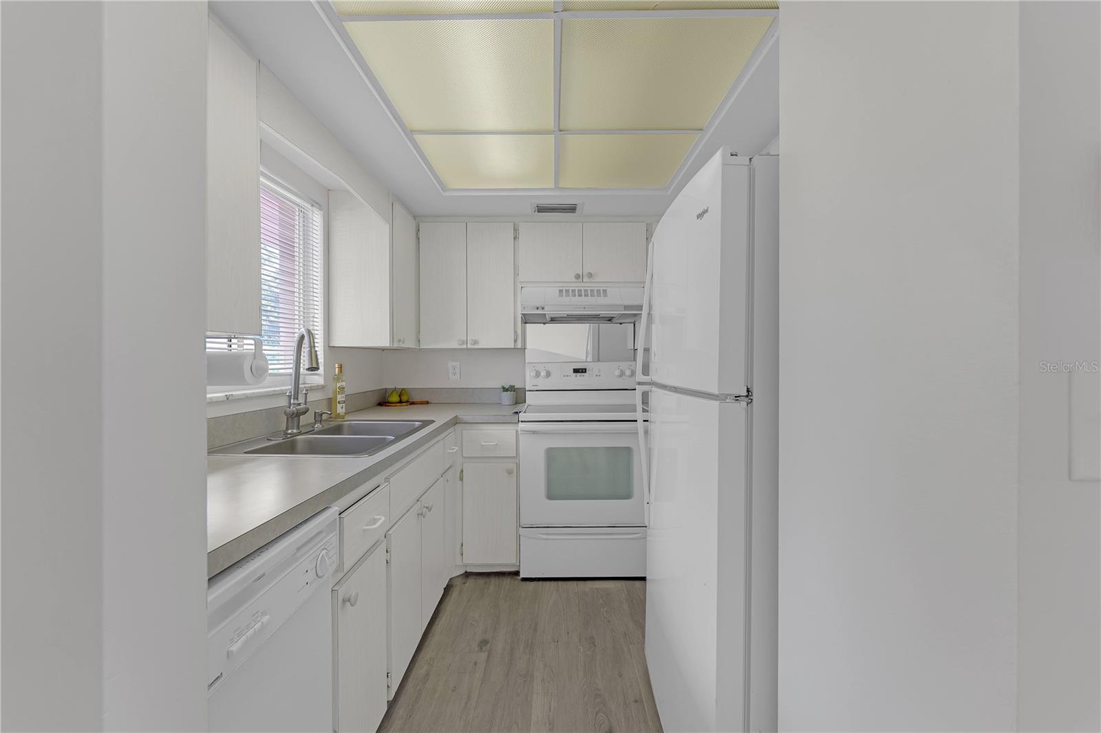 3751 S SCHOOL AVE #9, SARASOTA, FL, 34239