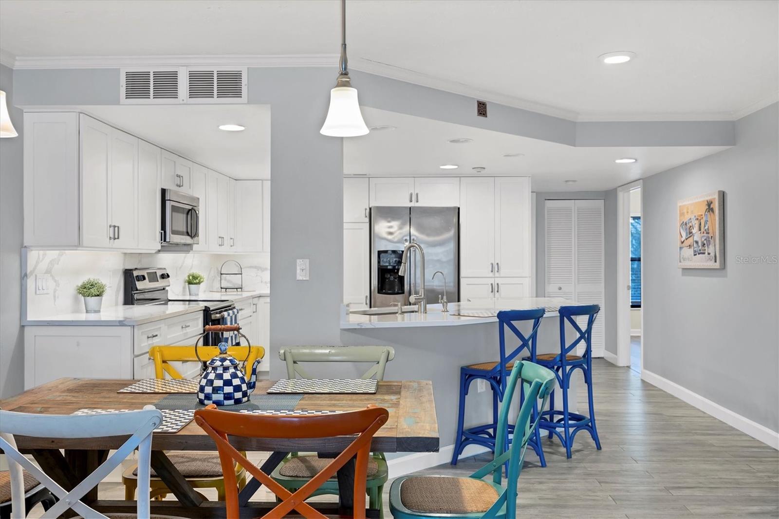 9074 MIDNIGHT PASS RD #11, SARASOTA, FL, 34242