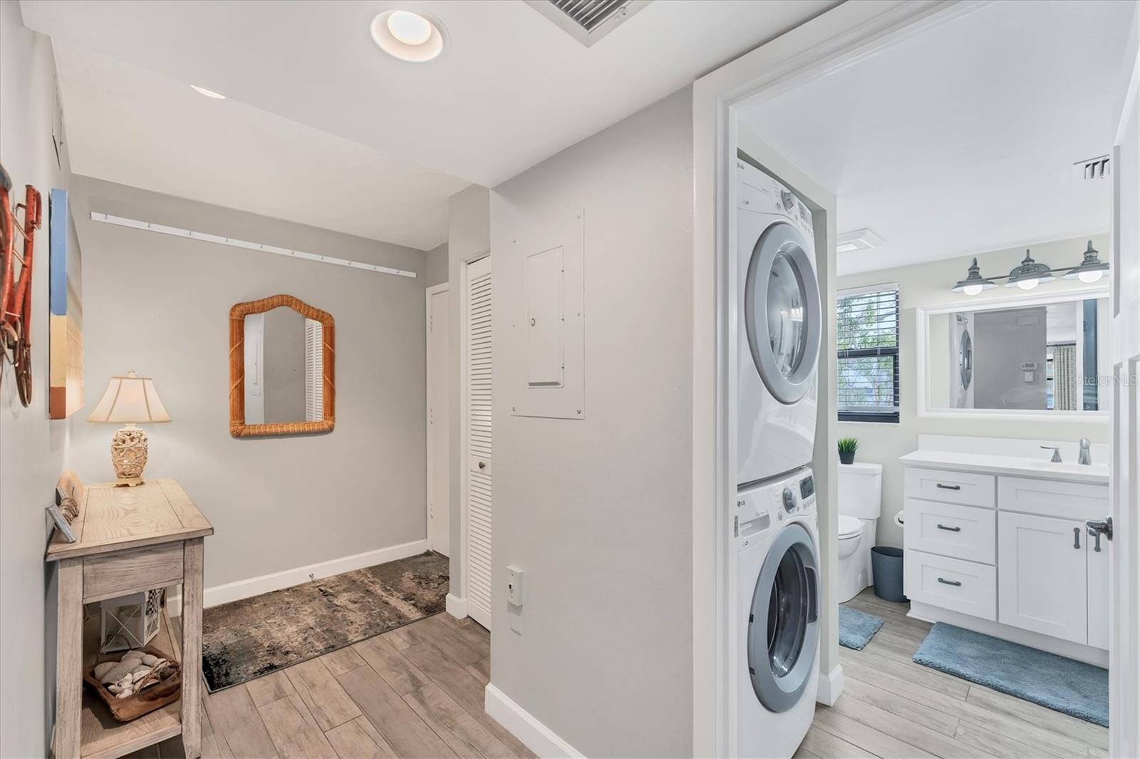 9074 MIDNIGHT PASS RD #11, SARASOTA, FL, 34242