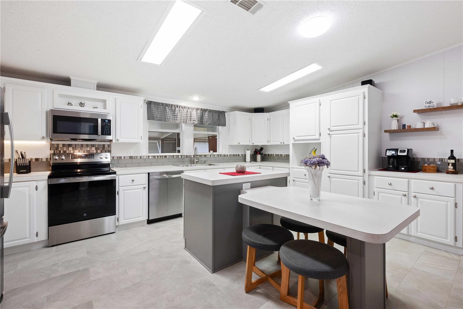 36838 TARA AVE, ZEPHYRHILLS, FL, 33542