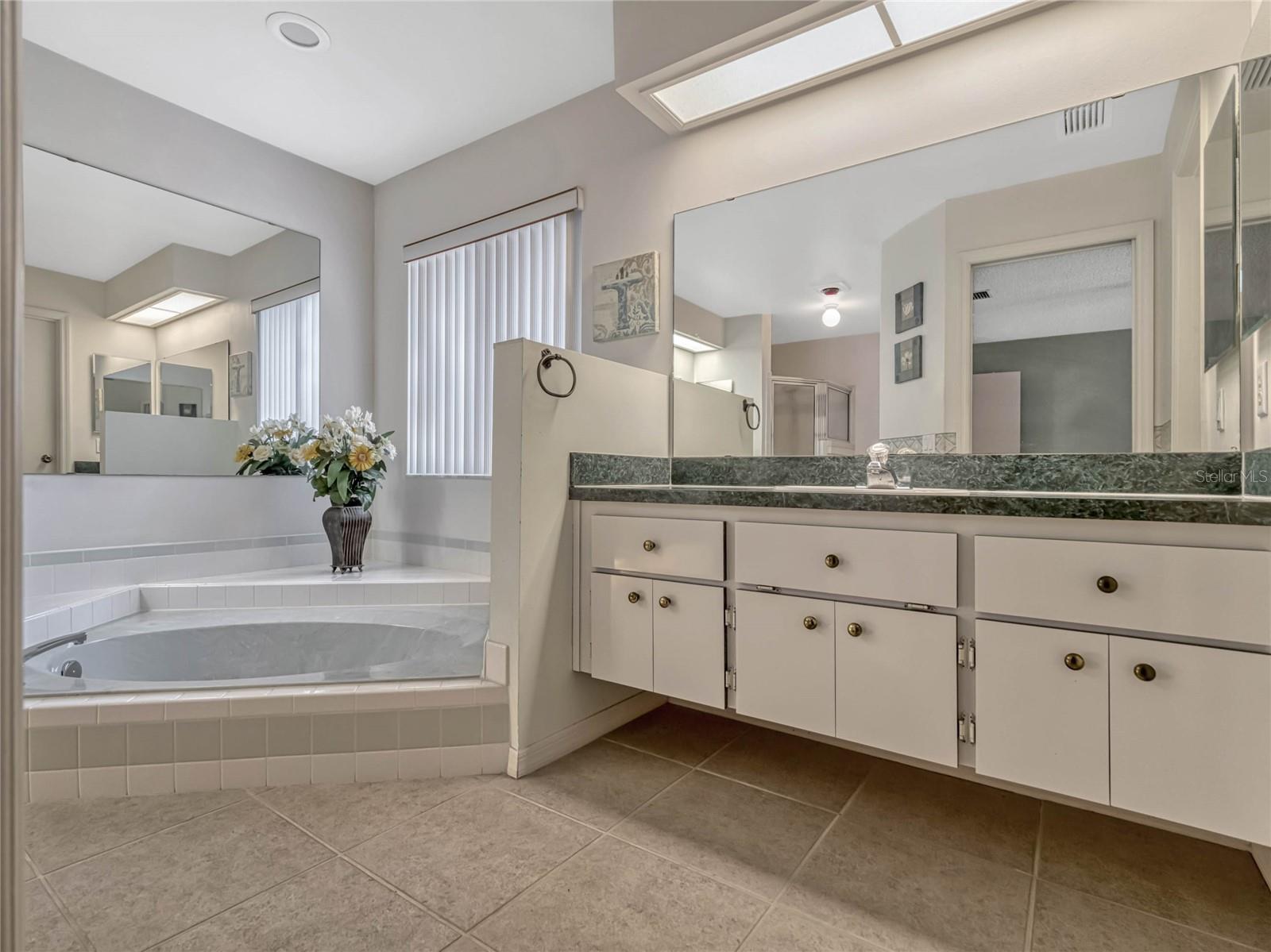 27003 RACQUET CIR, LEESBURG, FL, 34748