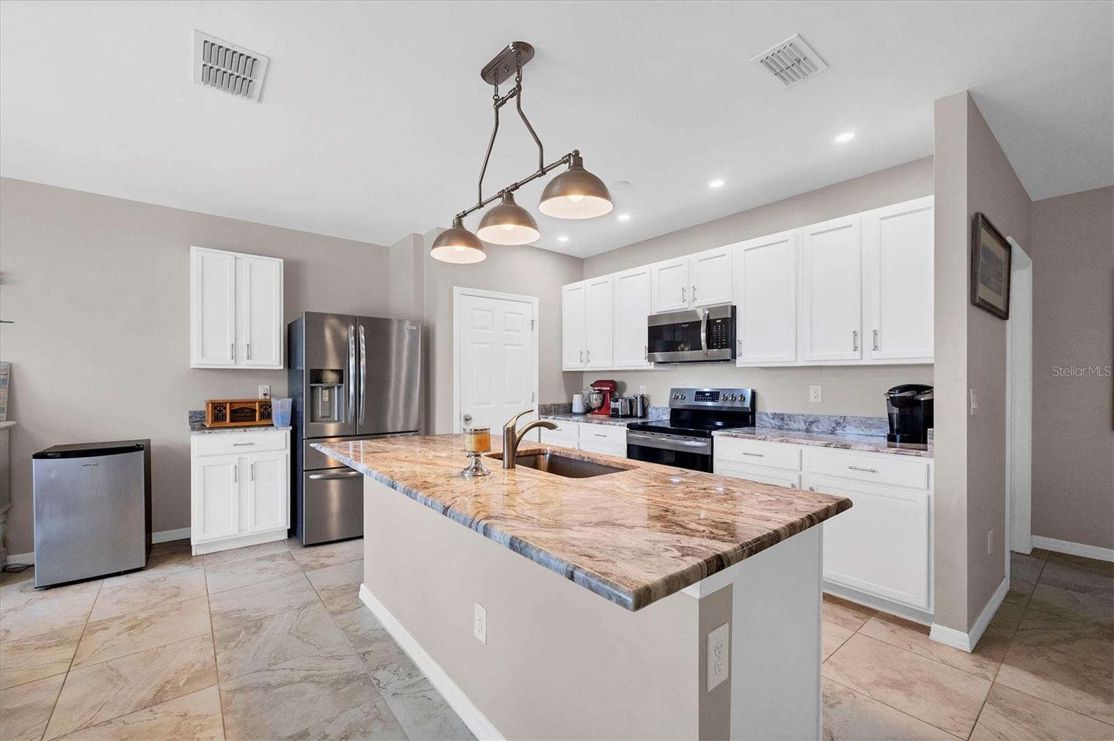 15201 ALDAMA CIR, PORT CHARLOTTE, FL, 33981