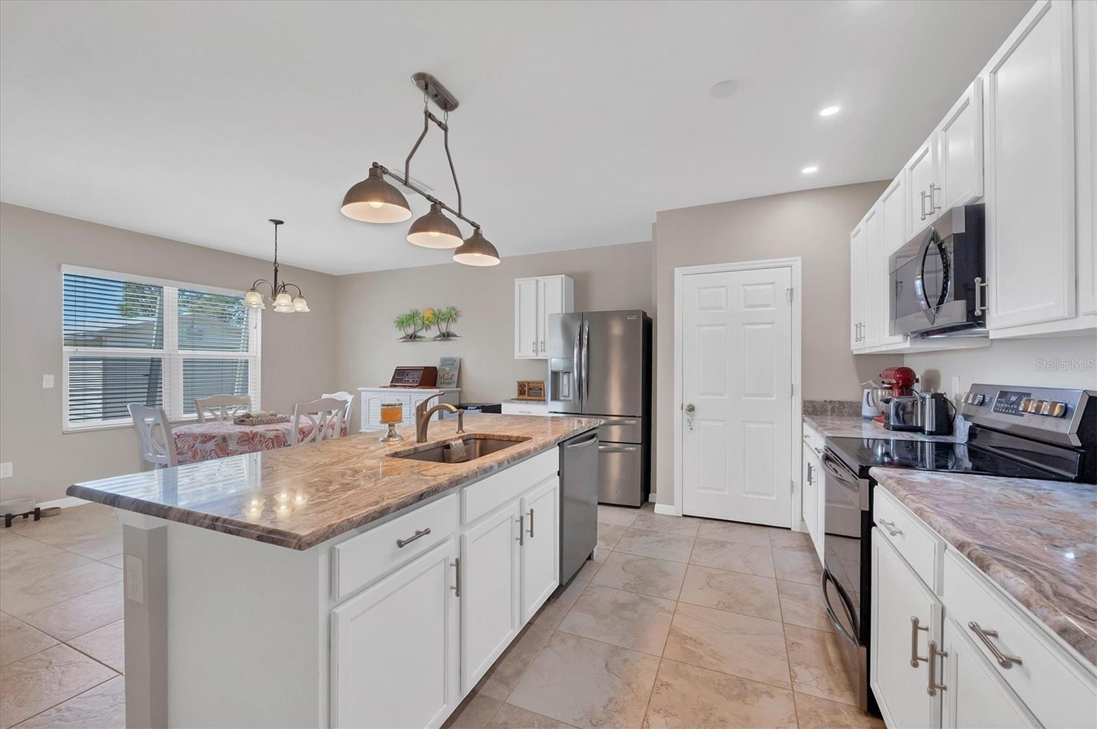 15201 ALDAMA CIR, PORT CHARLOTTE, FL, 33981