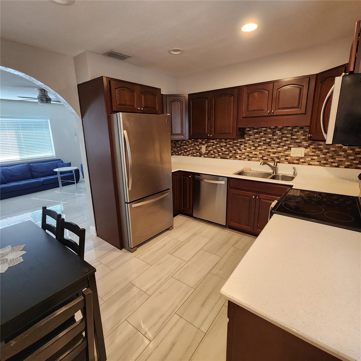 8461 5TH ST N, ST PETERSBURG, FL, 33702