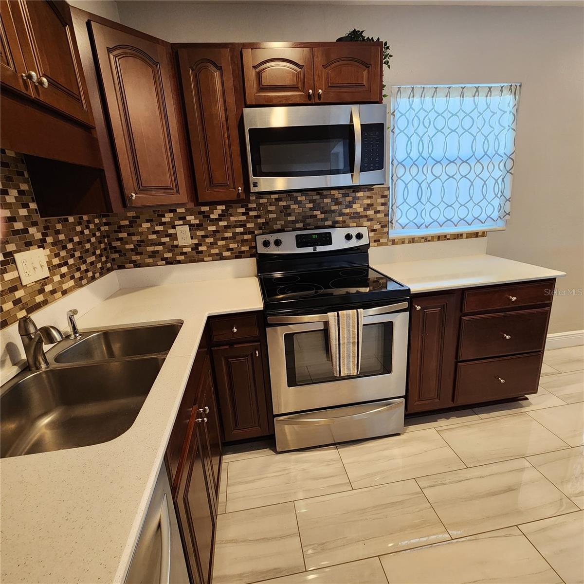 8461 5TH ST N, ST PETERSBURG, FL, 33702