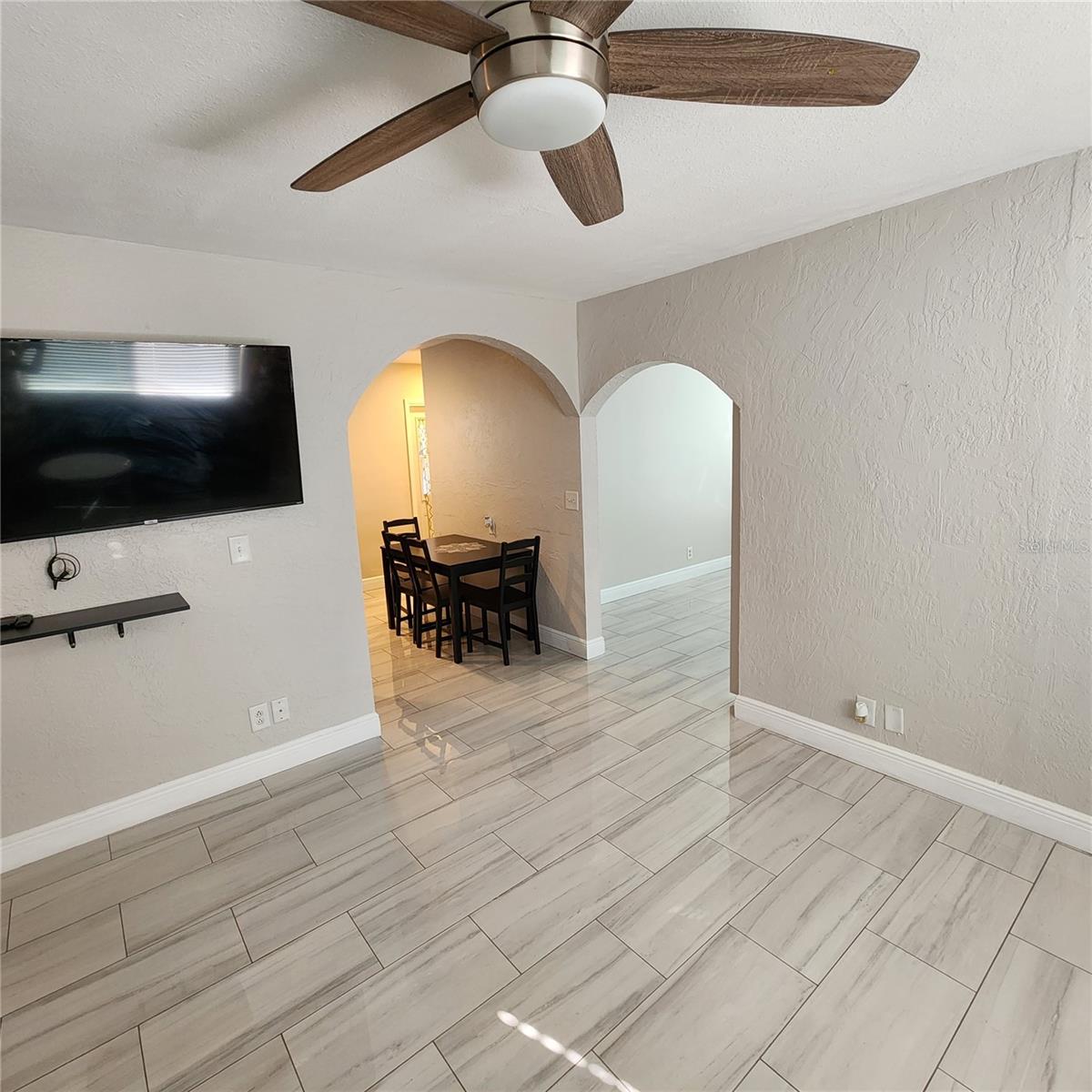 8461 5TH ST N, ST PETERSBURG, FL, 33702